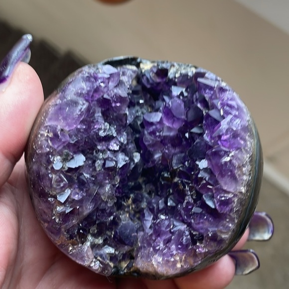 Raw crystal/ amethyst cluster deep purple large teeth 3/4 sphere 3” “Pac-Man” - Picture 1 of 12